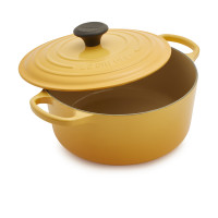 Le Creuset Signature Honey Round French Oven